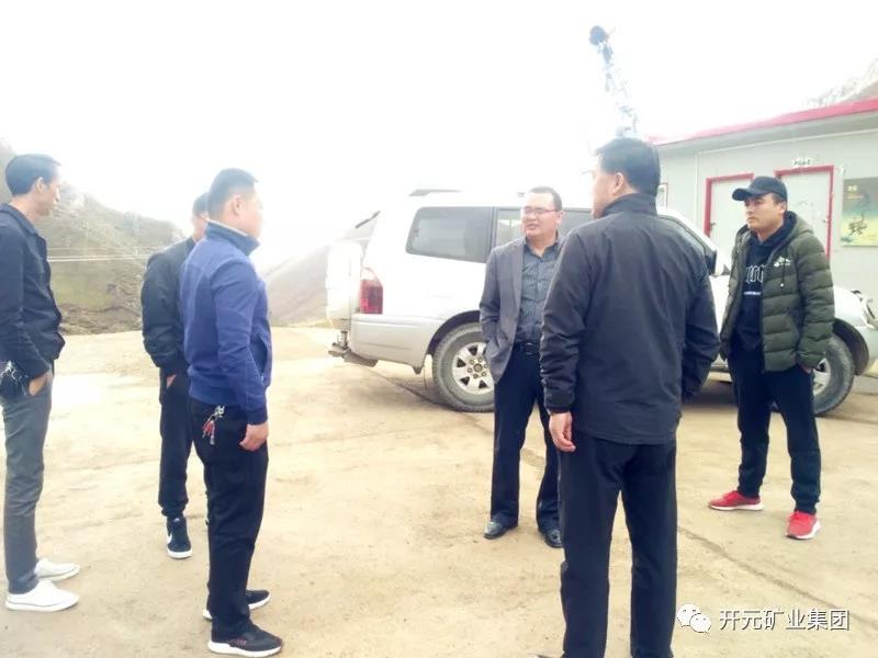 科學(xué)發(fā)展 統(tǒng)籌兼顧 穩(wěn)步生產(chǎn)│州、縣國土資源局領(lǐng)導(dǎo)赴興海銅鑫進(jìn)行年檢